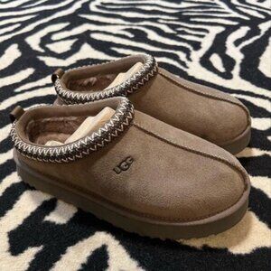 UGG Tazz Hickory Suede Slippers